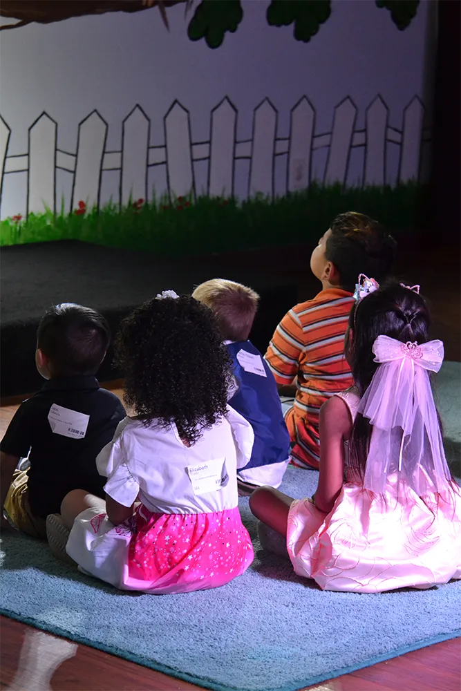VOLUNTEER WITH PRESCHOOLERS
